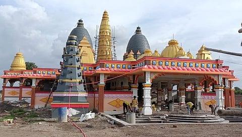 Nashik : निफाड तालुक्यात साकारतेय देशातील दुसरे कामाख्या देवी मंदिर