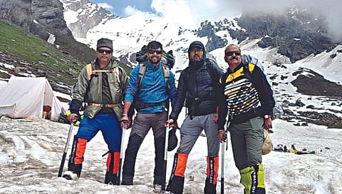 Friendship’ peak | नाशिकच्या गिर्यारोहकांकडून ‘फ्रेंडशिप’ शिखर सर