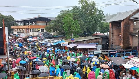 नाशिक : ञ्यंबकेश्वरला नियोजनाअभावी भाविकांसह नागरिकांचे हाल, अधिकमासात कसं होणार?