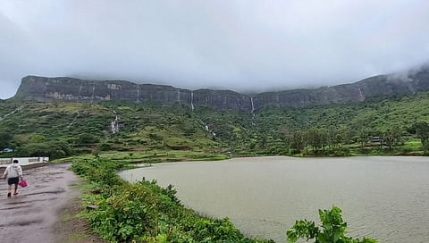 Nashik : त्र्यंबकनगरीत घ्या पर्यटनासह धार्मिक यात्रेचा दुहेरी आनंद; काय आहे पाहाण्यासारखं…?
