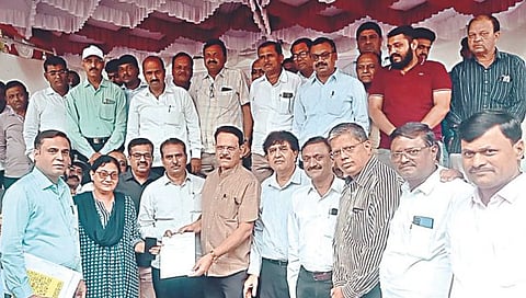 नाशिक : ठेकेदारांचे आंदोलन तिसऱ्या दिवशी स्थगित