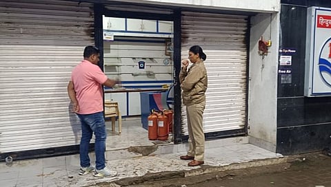 Nashik Crime : लासलगावी पेट्रोलपंपावर चाकूचा धाक दाखवत २६ हजारांची लूट