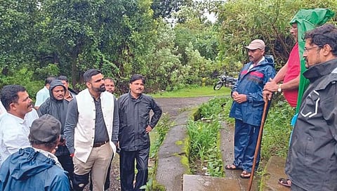 सातारा : भूस्खलनग्रस्त 369 कुटुंबांचे स्थलांतर : जिल्हाधिकारी जितेंद्र डुडी