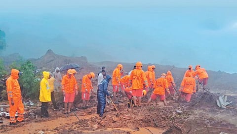 Irshalwadi Landslide Incident : इर्शाळवाडीवर दुःखाचा कडा; 16 मृत्युमुखी; शंभरावर गाडले गेल्याची भीती