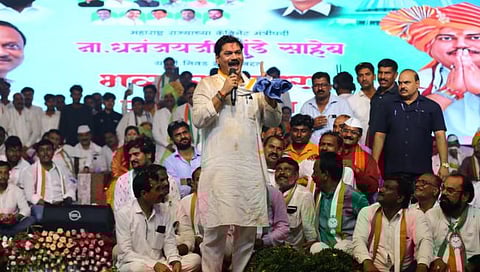 मंत्री धनंजय मुंडे यांचे परळीसह बीड जिल्ह्यात अभूतपूर्व स्वागत