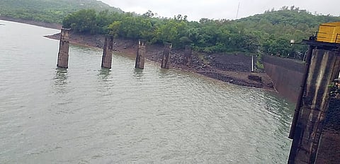 पानशेत धरणात शनिवारी सायंकाळपर्यंत 52 टक्क्यांहून अधिक पाणीसाठा झाला होता. (छाया : दत्तात्रय नलावडे)