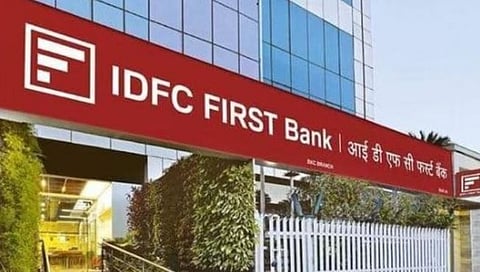 IDFC merge with IDFC First Bank | एचडीएफसी नंतर आता आणखी एका बँकेच्या विलीनीकरणाची घोषणा