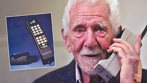 जगातील पहिला मोबाईल फोन कसा होता?