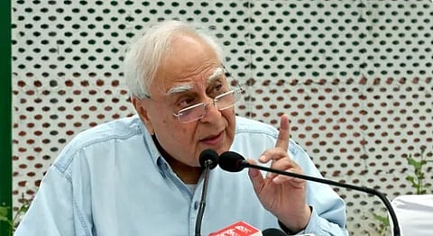 Manipur : मणिपूरमध्ये राष्ट्रपती राजवट लागू करा; सिब्बल यांची मागणी