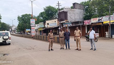 नंदुरबार जिल्ह्याने पाळला कडकडीत बंद ; बसवरील दगडफेकीने गालबोट