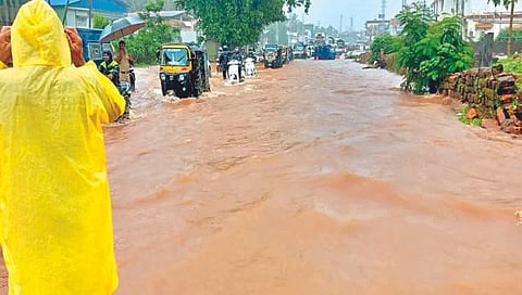 बेळगाव : कारवारसह किनारपट्टीवर मुसळधार