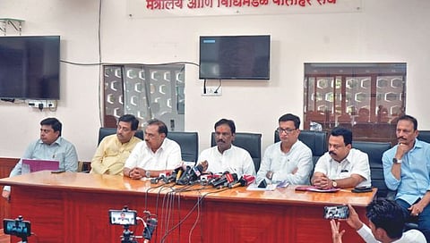 Monsoon sessions : अधिवेशनात सरकारला सळो की पळो करून सोडू; विरोधी पक्षांचा इशारा