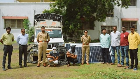 हिंगोली : मोबाईल टॉवरच्या तांब्याची केबल चोरणारे दोघे गजाआड