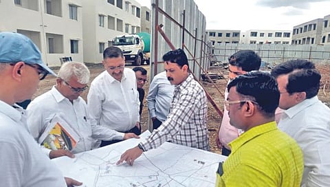 सोलापूर : १५ हजार घरकुलांचे काम अंतिम टप्प्यात, केंद्रीय पथकाकडून पाहणी