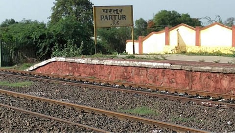 मोठा अनर्थ टळला! जालन्यात रेल्वेमार्गावर घातपाताचा कट; रुळावर ठेवला लोखंडी ड्रम