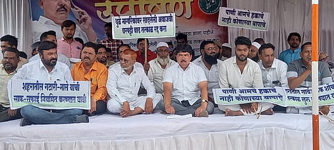 धुळ्याचा पाणीप्रश्न, वाढीव घरपट्टीच्या विरोधात आमदार फारुक शाह यांचे उपोषण