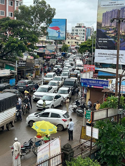 हिंजवडी: माण रस्त्यावर वाहतूककोंडी, आयटीयन्स हैराण