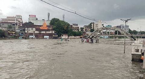 इंद्रायणी नदीला पूर ; आळंदीत भक्ती सोपान पूल पाण्याखाली