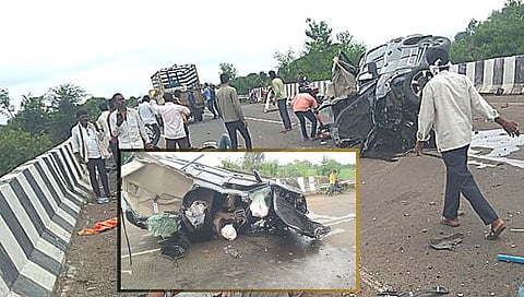 पैठण पाचोड रोडवरील आखतवाडा पुलावर भीषण अपघात; एकाचा मृत्यू, पाच जखमी