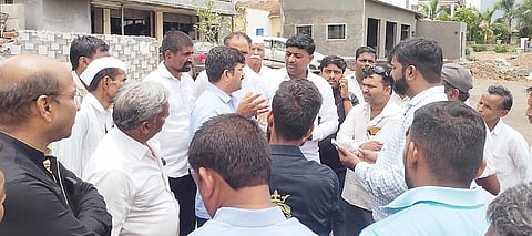 मंचर : भोरवाडीत सेवा रस्त्याचे काम बंद पाडले