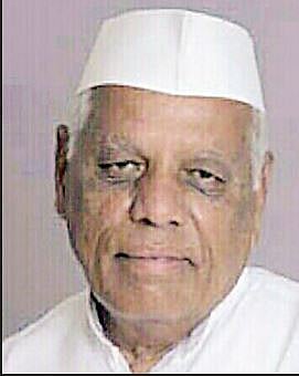 पवार कुटुंबीय शेवटी आतून एकच, ते कसे फुटतील? : चंद्रराव तावरे