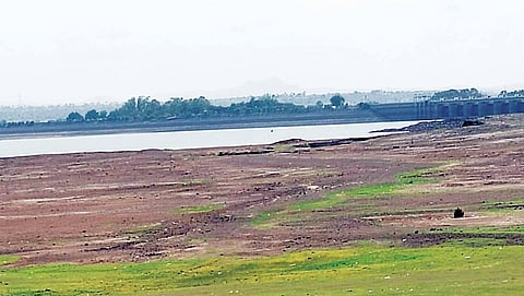 परिंचे : वीर धरणाची पातळी खालावली