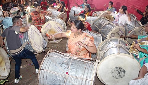 पिंपरी शहरात घुमतोय ढोल-ताशांचा खणखणाट
