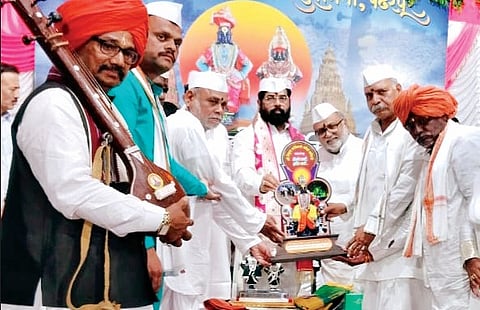 पंढरीच्या वारीत पुण्यातील नांदेडकर दिंडी स्वच्छतेत दुसरी