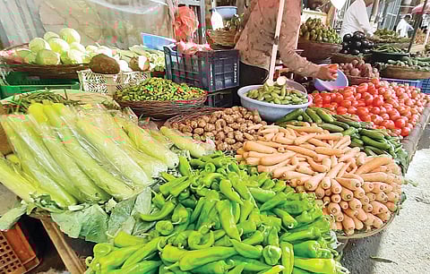 पुण्यातील फळभाज्यांचे कडाडलेले भाव ‘जैसे थे’