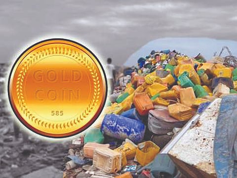 प्लास्टिक द्या, सोने घ्या!