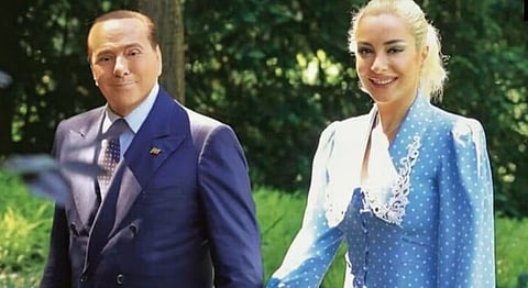 इटलीच्या दिवंगत पंतप्रधानांनी गर्लफ्रेंडला दिले तब्बल ९०६ कोटी!, मृत्यूपत्र वाचाल तर थक्क व्हाल