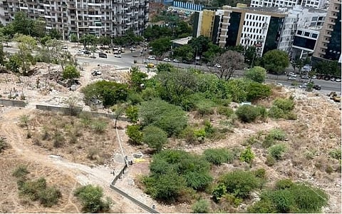 खराडीतील पालिकेच्या त्या भूखंडाला बिल्डरचे टाळे