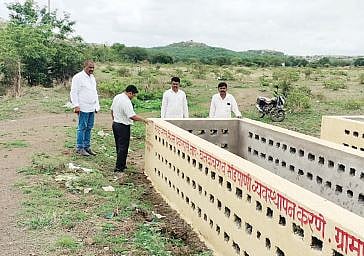 नगर : राज्यस्तरीय समितीची मढीला भेट