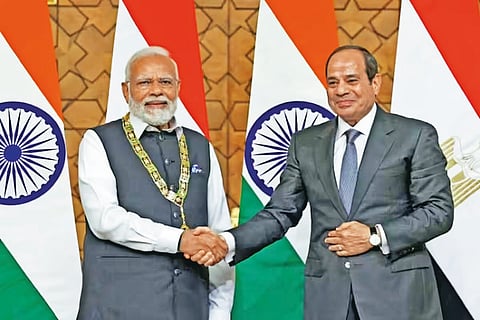 परराष्ट्र धोरण : मैत्री इजिप्तशी, लक्ष्य आफ्रिका