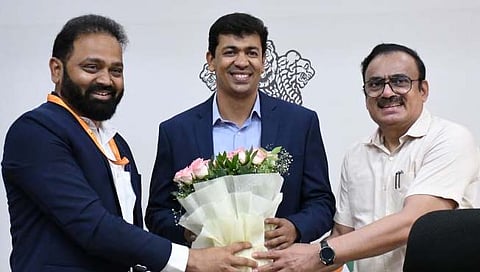 नागपूर: मुलभूत सोयीसुविधा पुरविण्यावर भर: आयुक्त डॉ. अभिजीत चौधरी