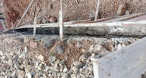 नगर : पाझर तलावांचे दुरूस्ती काम निकृष्ट