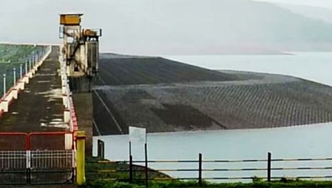 Chandoli dam file Photo