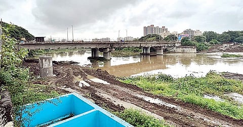 पिंपरी गाव-पिंपळे सौदागर पुलाचे काम कासवगतीने