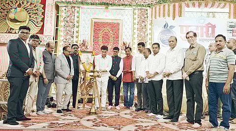 दै. पुढारी अहमदनगर आवृत्तीच्या वर्धापन दिनानिमित्त शुभेच्छांचा वर्षाव