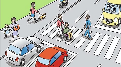 रस्ता ओलांडण्यासाठी फक्त 7 सेकंदांची वेळ; पुण्यातील लॉ-कॉलेज रस्ता येथील प्रकार