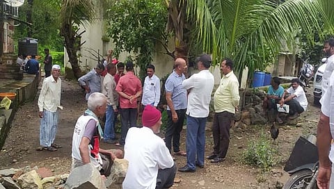 एकाच कुटुंबातील चौंघाचे मृतदेह