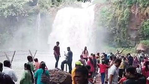 ठोसेघर, सज्जनगड, केळवली हाऊसफुल्ल