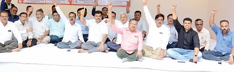 ठेकेदारांचे शासनाकडे 620 कोटी थकीत ! नगरमध्ये आंदोलन