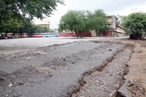 पिंपरी : वल्लभनगर आगारात मेट्रोकडून संथ गतीने काम