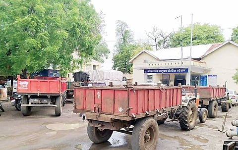 नगरमधील कोपरगावात वाळू तस्करांविरूद्ध धडक मोहीम