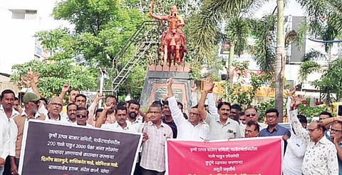 नगर : व्यापार्यांच्या पोटावर पाय देऊ नका