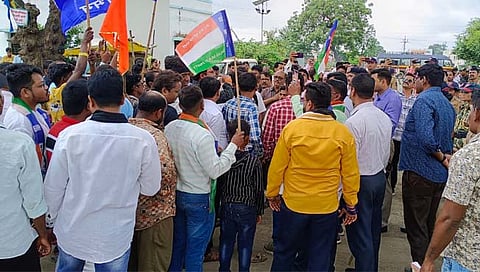 वाशिम: संभाजी भिडे यांच्याविरोधात निदर्शने; कार्यकर्त्यांना अटक