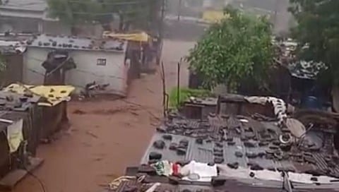 वाशिम : पूर परिस्थीतीमध्ये दक्षता घ्या; जिल्हा प्रशासनाचे आवाहन