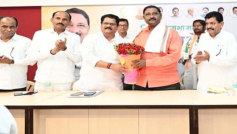 अहमदनगर : शिर्डी लोकसभा मतदारसंघाच्या उमेदवारीबाबत अद्याप चर्चा नाही – हंडोरे