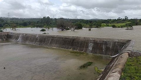 कोल्हापूर: आंबेओहोळ मध्यम प्रकल्प पूर्ण क्षमतेने भरला